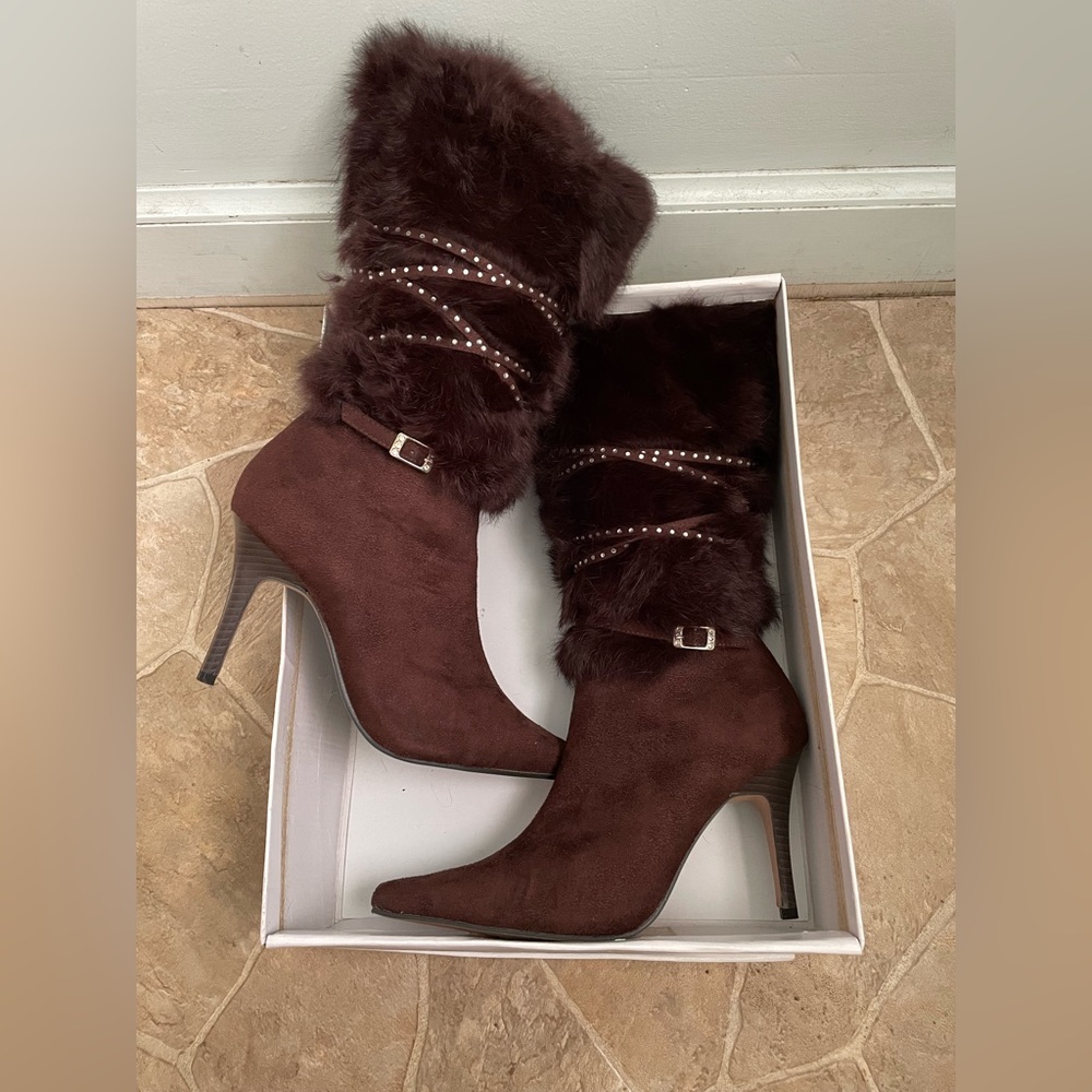 Brand new, never worn Wild Rose faux suede & fur boots